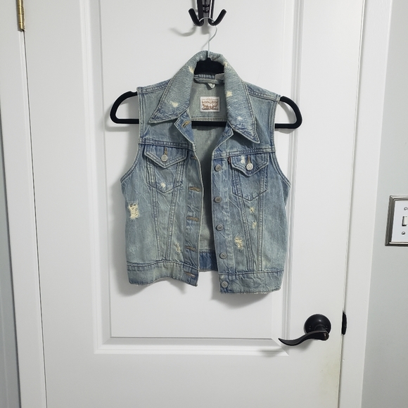 LEVI'S Distressed Denim Sleeveless Vest - Picture 2 of 12